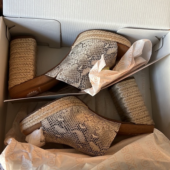 Yellowbox Ambur padded platform espadrilles snakeskin print - Picture 2 of 6